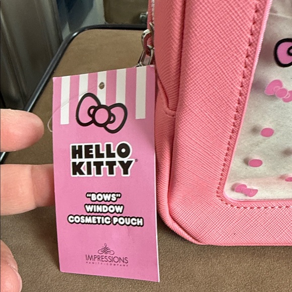 Hello Kitty Pink Kids Accessory Bag - Picture 2 of 3